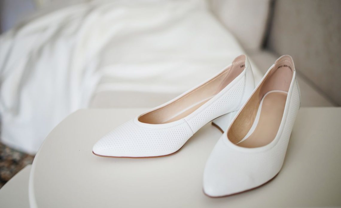 Płaskie buty na ślub