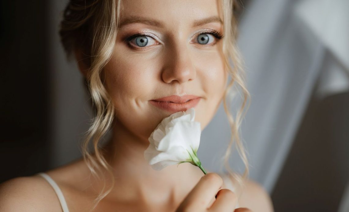 makijaż na wesele dla blondynki
